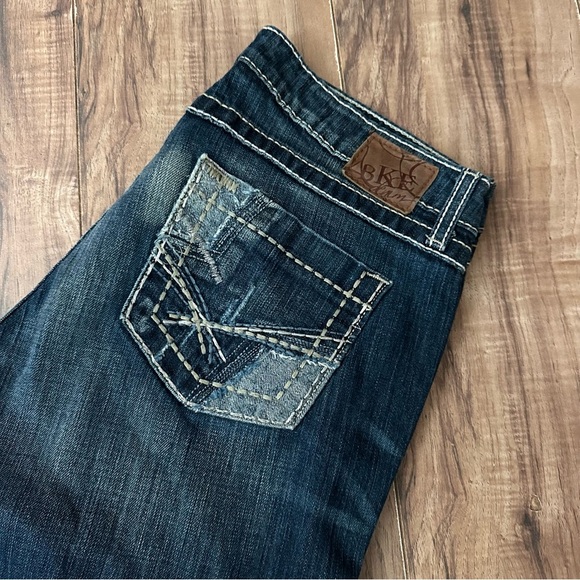 NWOT BKE Sabrina Distressed Dark Indigo Boot Cut Jeans • 30 x 37 1/2 - Picture 3 of 10